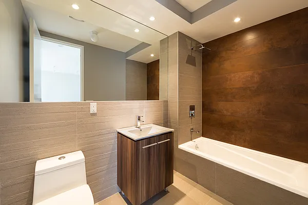 Rented by Tri State Commercial Realty | media 1