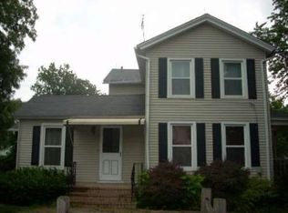 309 Rhodes Ave, Big Rock, IL 60511