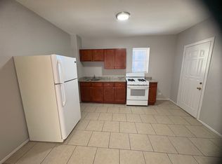 820 E 46th St #1, Chicago, IL 60653