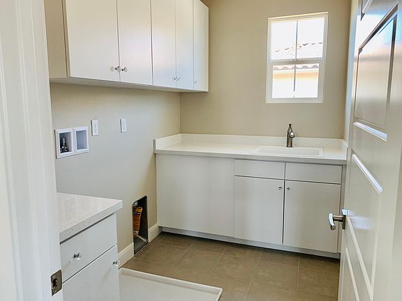 Second Story Laundry Room