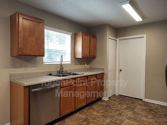 5th image of 2038 Dunsmore Ln