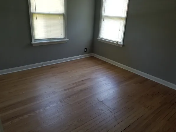 2122 Rose Bud Ave, Saint Louis, MO 63121