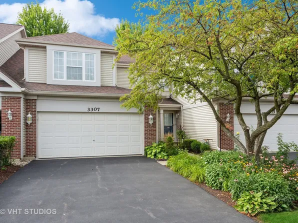 3307 Renard Ln, St Charles, IL 60175