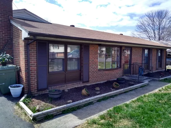2140 Catlett Dr, Salem, VA 24153