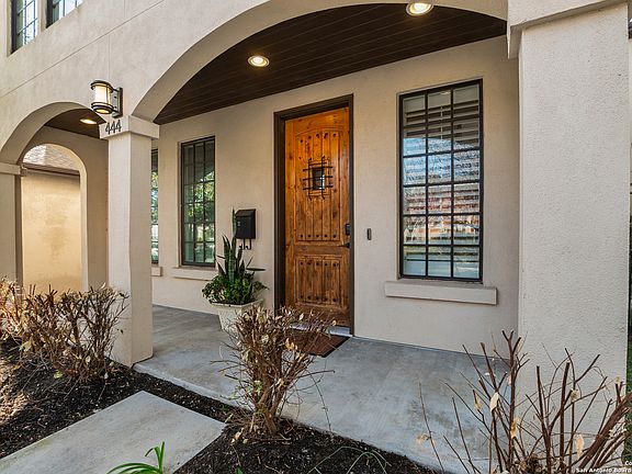 4th image of 444 E Olmos Dr