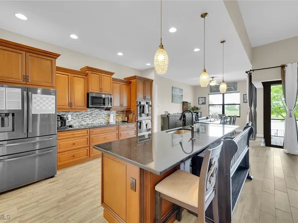 2218 NW 37th Pl, Cape Coral, FL 33993