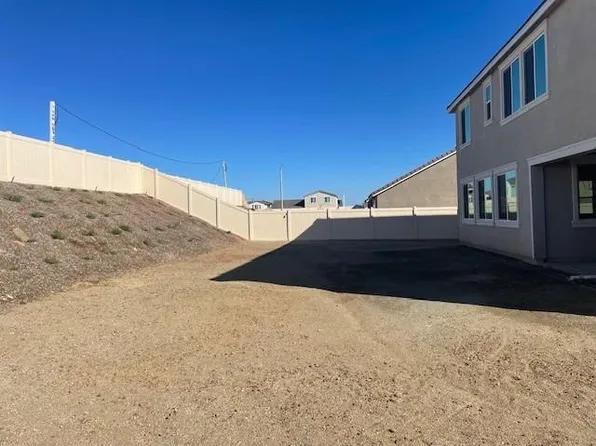 18298 Sunnyday Dr, Riverside, CA 92508