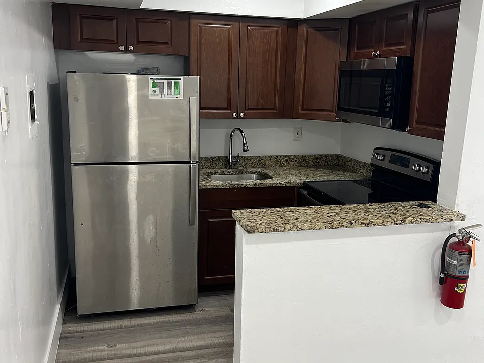 2258 NW 59th Ter