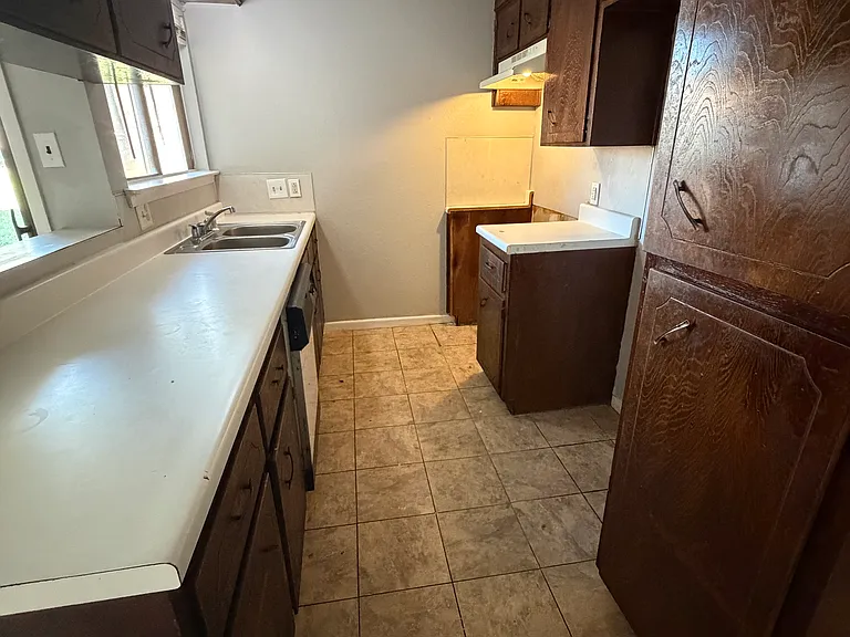 2406 Valley Forge Ave #A — Photo 9