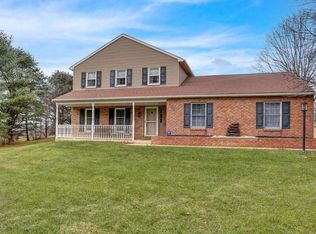 1440 Old Airport Rd, Douglassville, PA 19518
