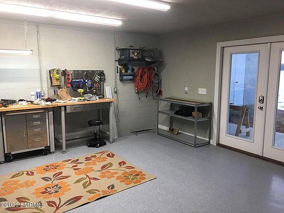 5th image of 8849 Simmons Cir