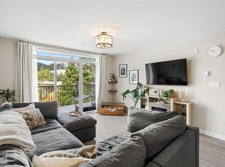 110 Presley Pl #311, View Royal, BC V9B 0Z1