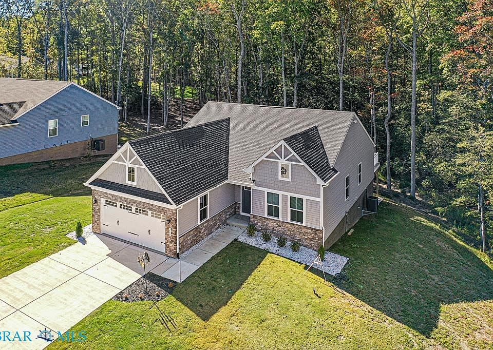 1st image of 289 Pleasants Ln