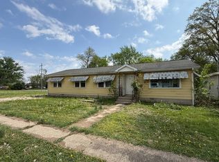 302 S Church St, Newton, IL 62448