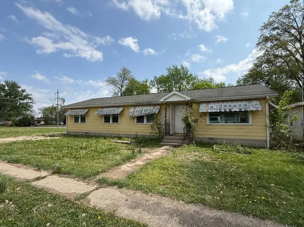 302 S Church St, Newton, IL 62448