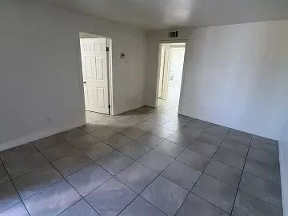 3rd image of 15755 Cottonwood St