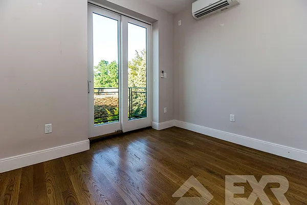 Rented by EXR | media 3