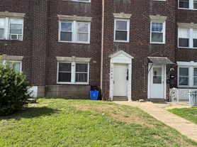 6808 Marsden St, Philadelphia, PA