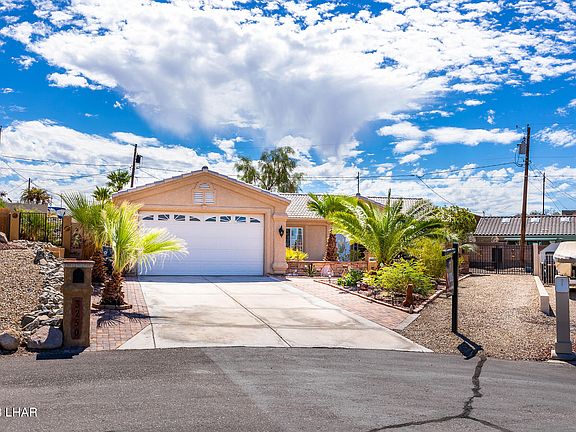 3rd image of 3250 Feather Palm Ln