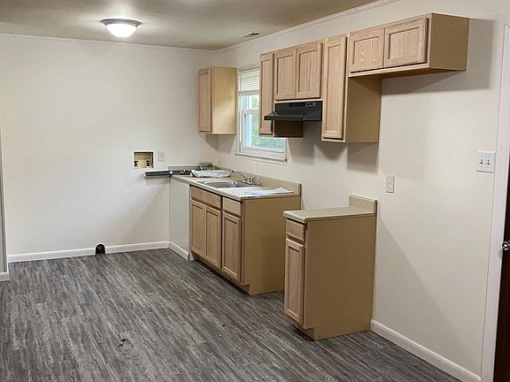 3rd image of 2302 Beck Dr