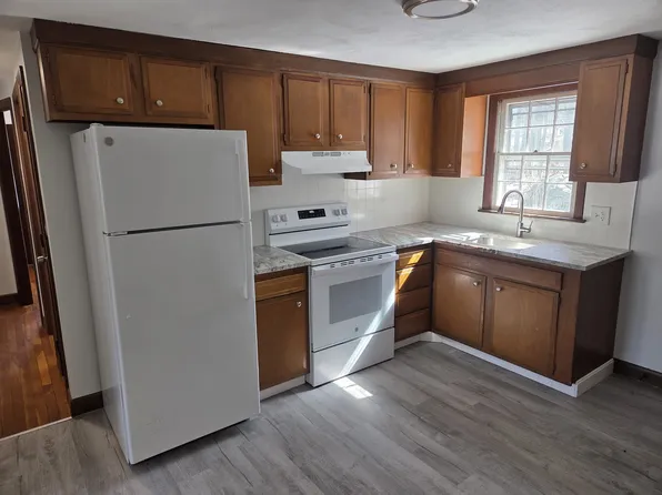 142 Tickle Rd #2E, Westport, MA 02790