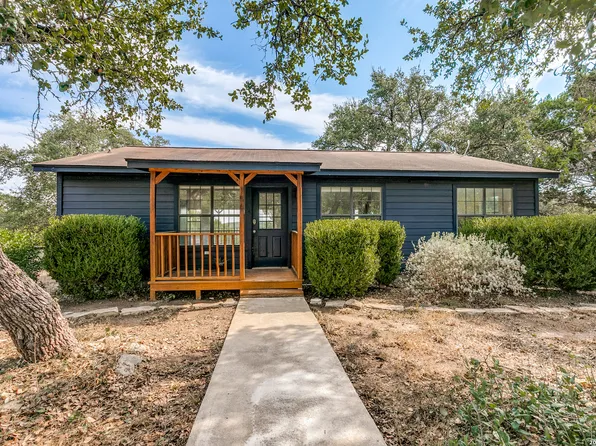 156 Misty Hills Dr, Canyon Lake, TX 78133