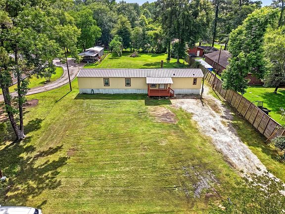 3rd image of 21069 Lyndall Ln
