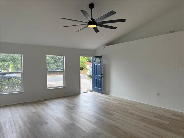 901 Cascades Park Trl, Deland, FL 32720