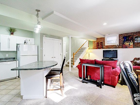 5th image of 529 W 1st Ave #C