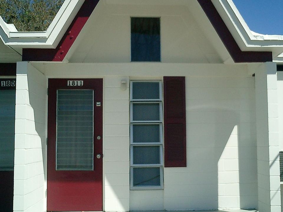 1st image of 1811 Club Cir #1811