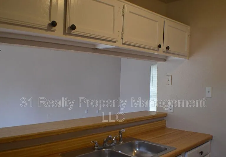 1520 Pebblewood Dr — Photo 9
