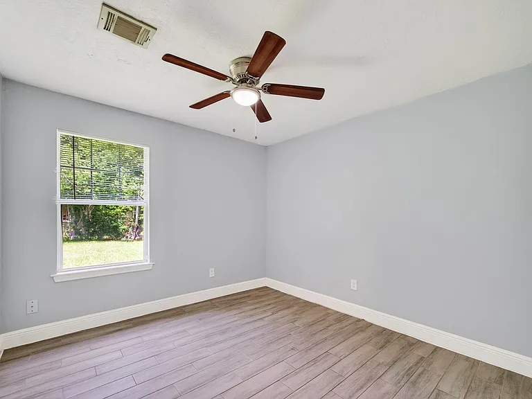 3031 Groton Dr — Photo 13