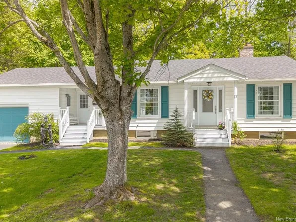17 Porter St, Saint Stephen, NB E3L 2M8