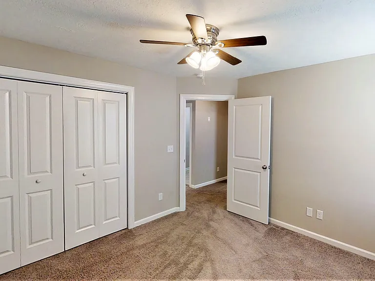 407 Brantley Cove Cir — Photo 19