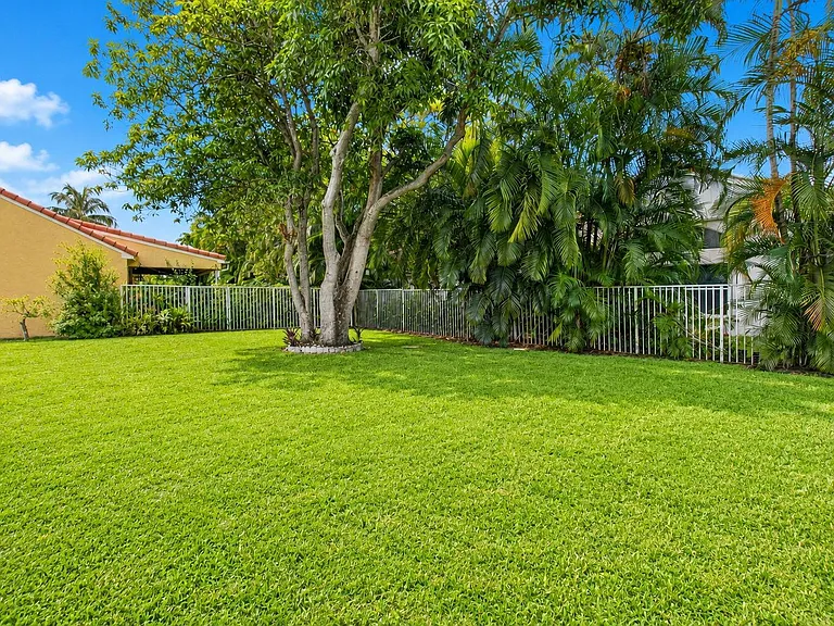 3870 Sabal Lakes Rd — Photo 40