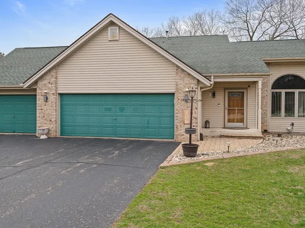 206 Autumnwood Dr, Rockton, IL 61072