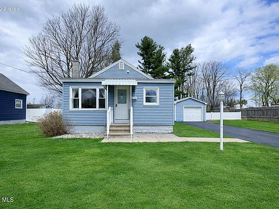 2nd image of 153 Dahlia Street