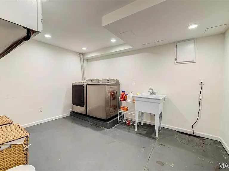 8670 Eulalie Ave — Photo 18