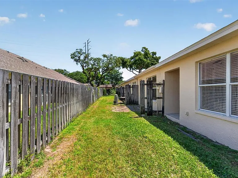 658 Green Valley Rd #B3 — Photo 23