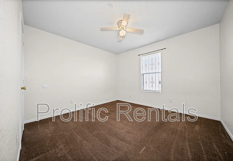 3211 Tom Lockett Dr — Photo 16