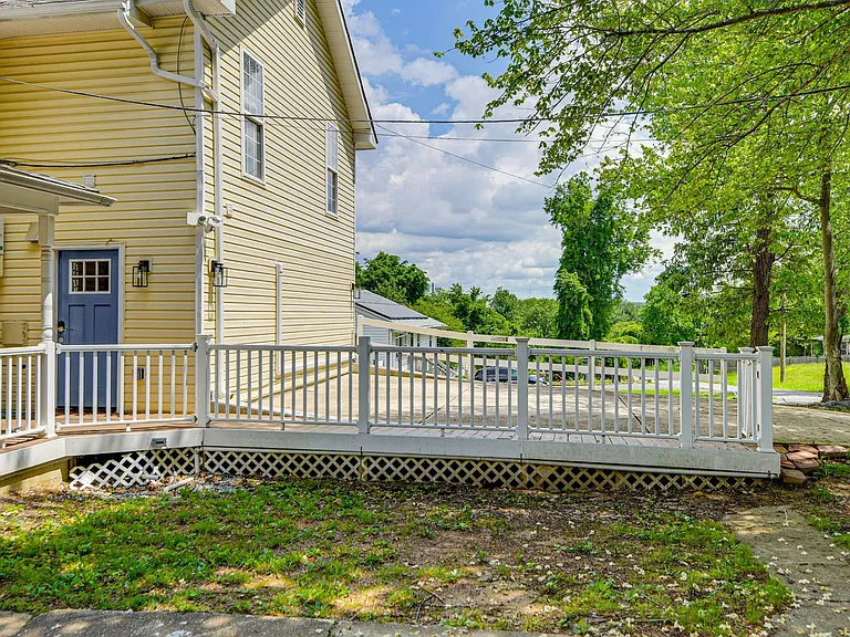 6604 Oak St #ID1546158P — Photo 15