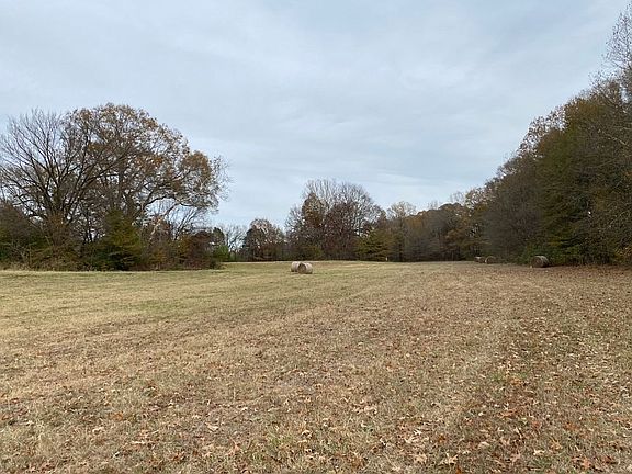 2nd image of Fox Glen Dr