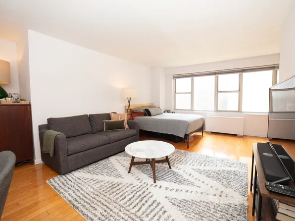 69 5th Avenue 5A image 3 of 9