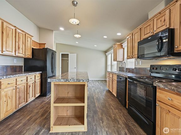 5th image of 3516 Meadowbrook Lane SE