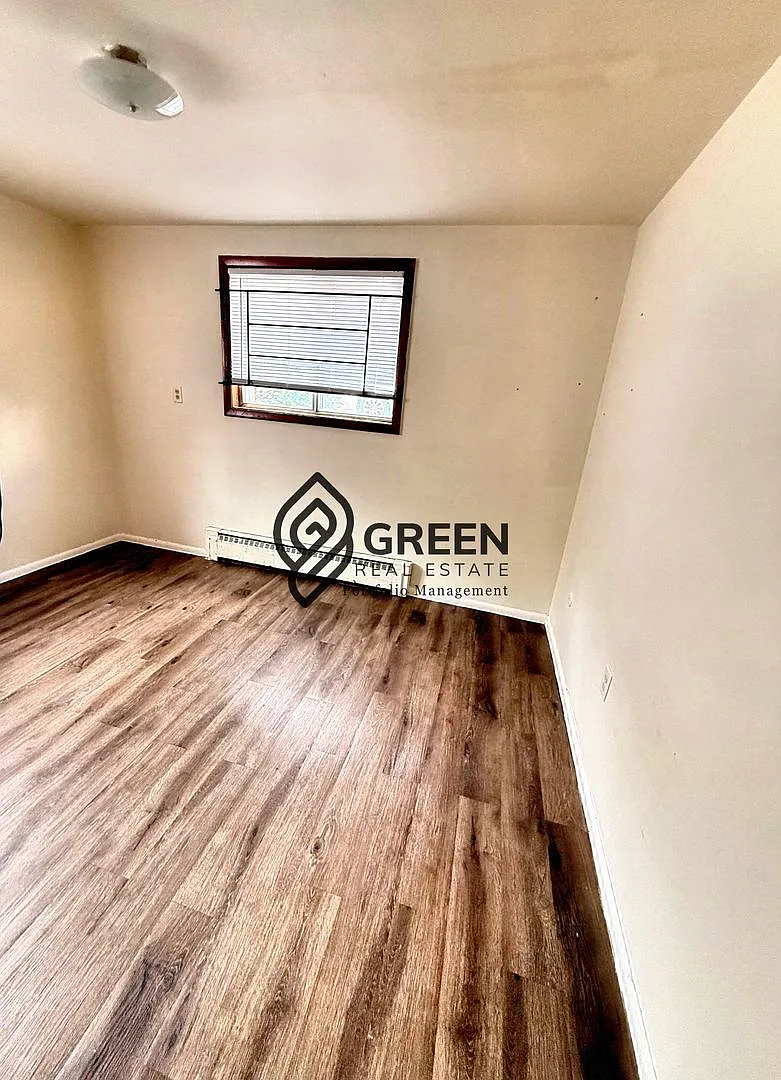 450 S Dearborn Ave — Photo 4