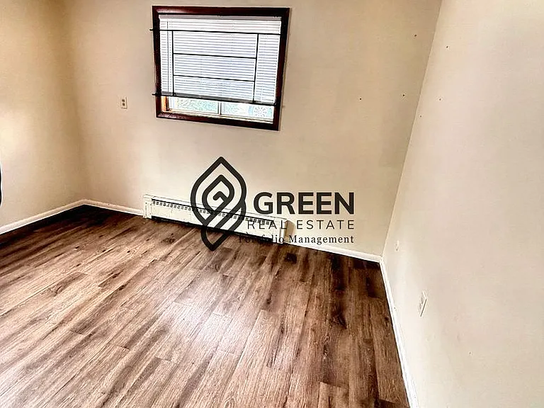 450 S Dearborn Ave — Photo 4