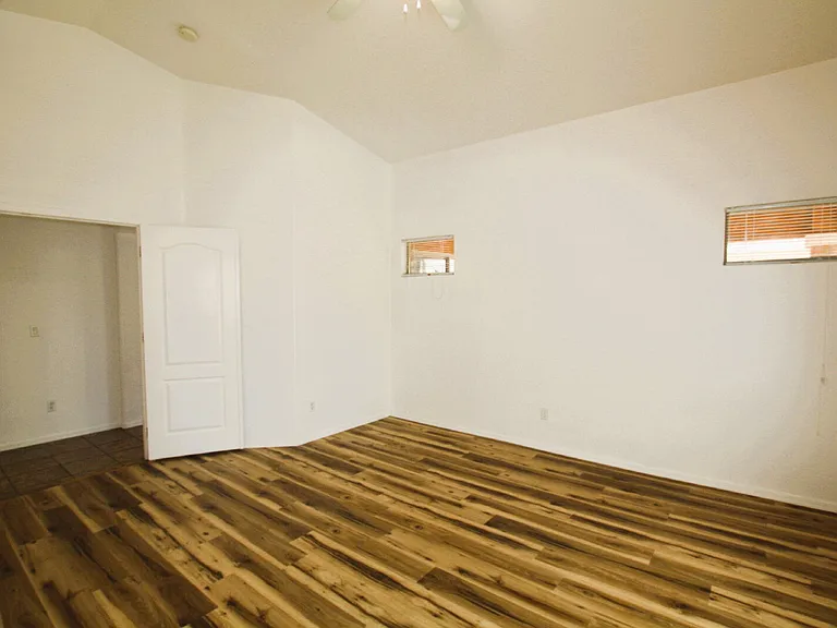 25735 W Elwood St — Photo 31