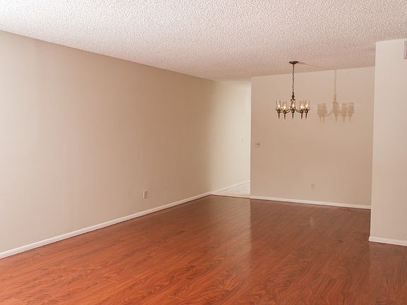 4th image of 2426 Ecuadorian Way APT 12