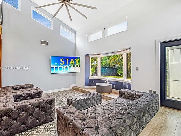 5th image of 1781 SW 30th Pl #1