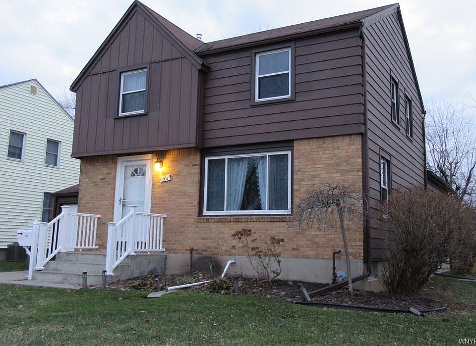 1st image of 101 Stoneleigh Ave